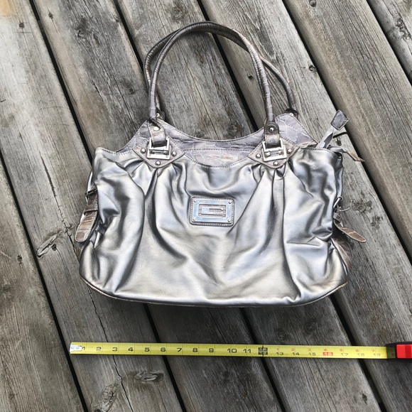 Large Handbag - Picture 2 of 10